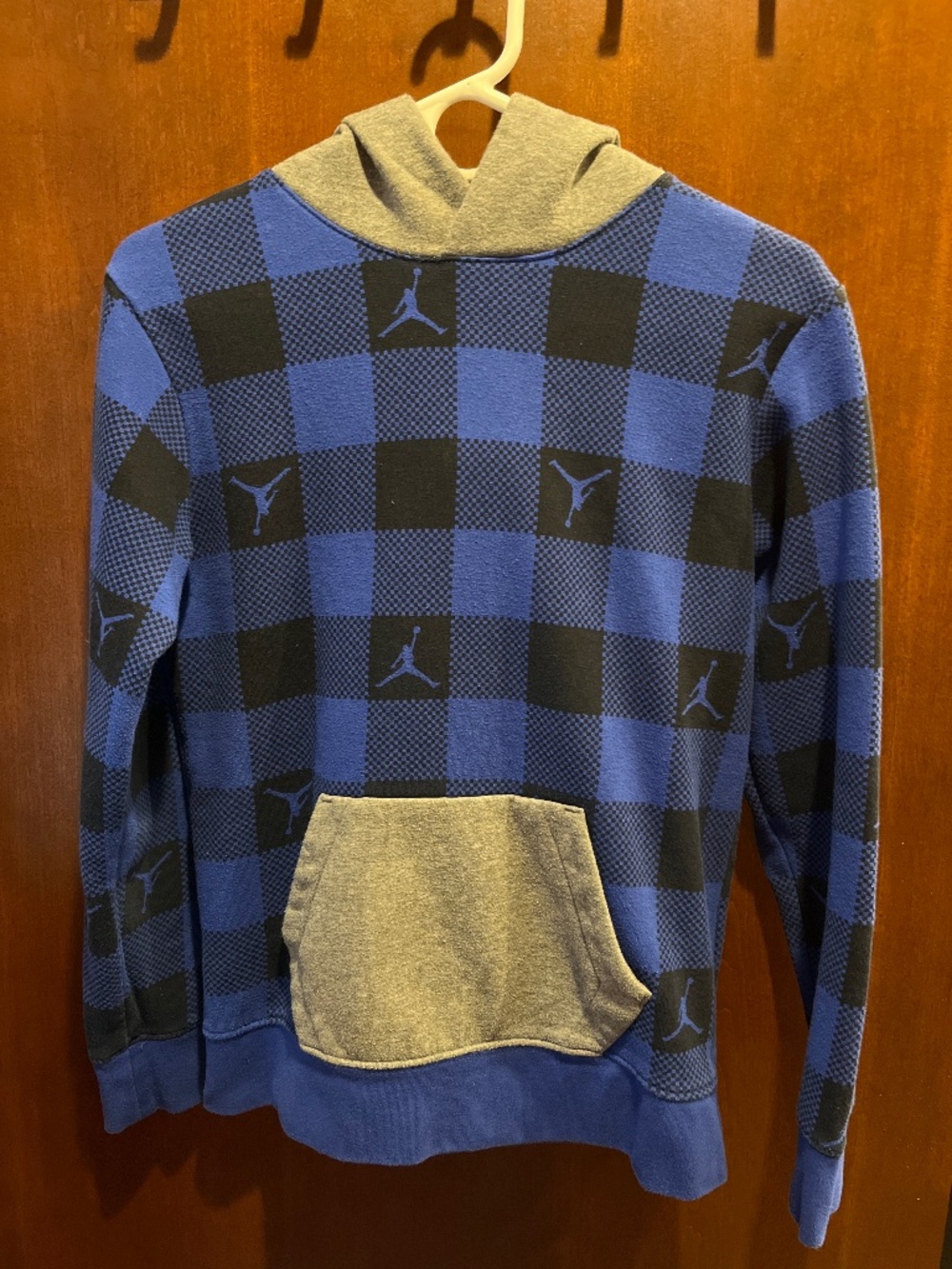 Jordan hoodie, size kids large